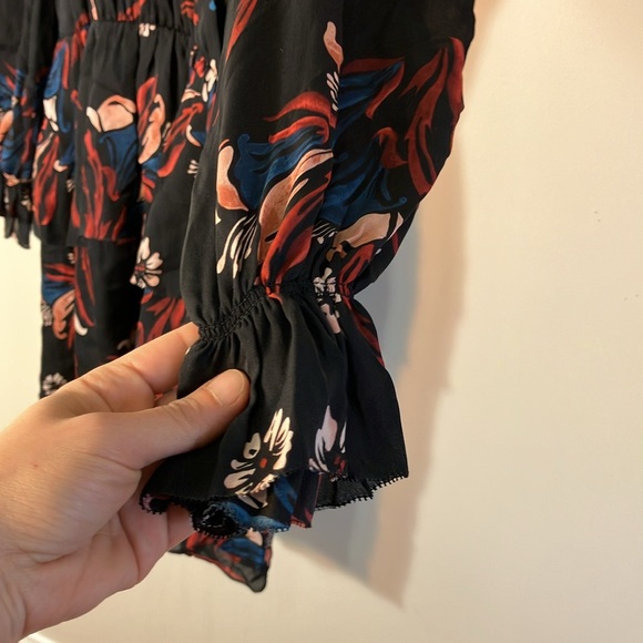 Joie Nour dress 100% silk floral ruffle mini dress size Medium - Picture 7 of 11